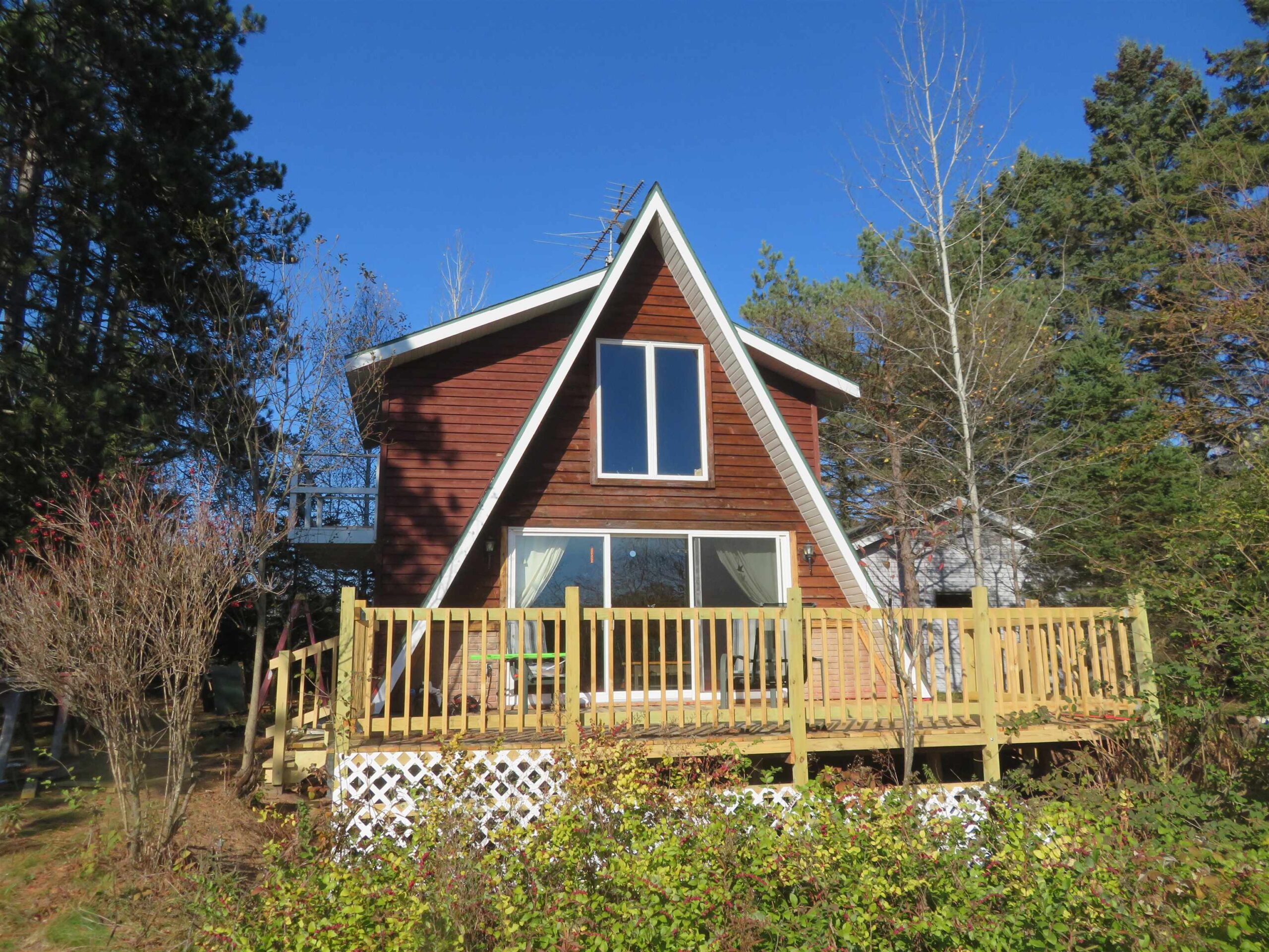 E1583 PENNY Lane property preview photograph