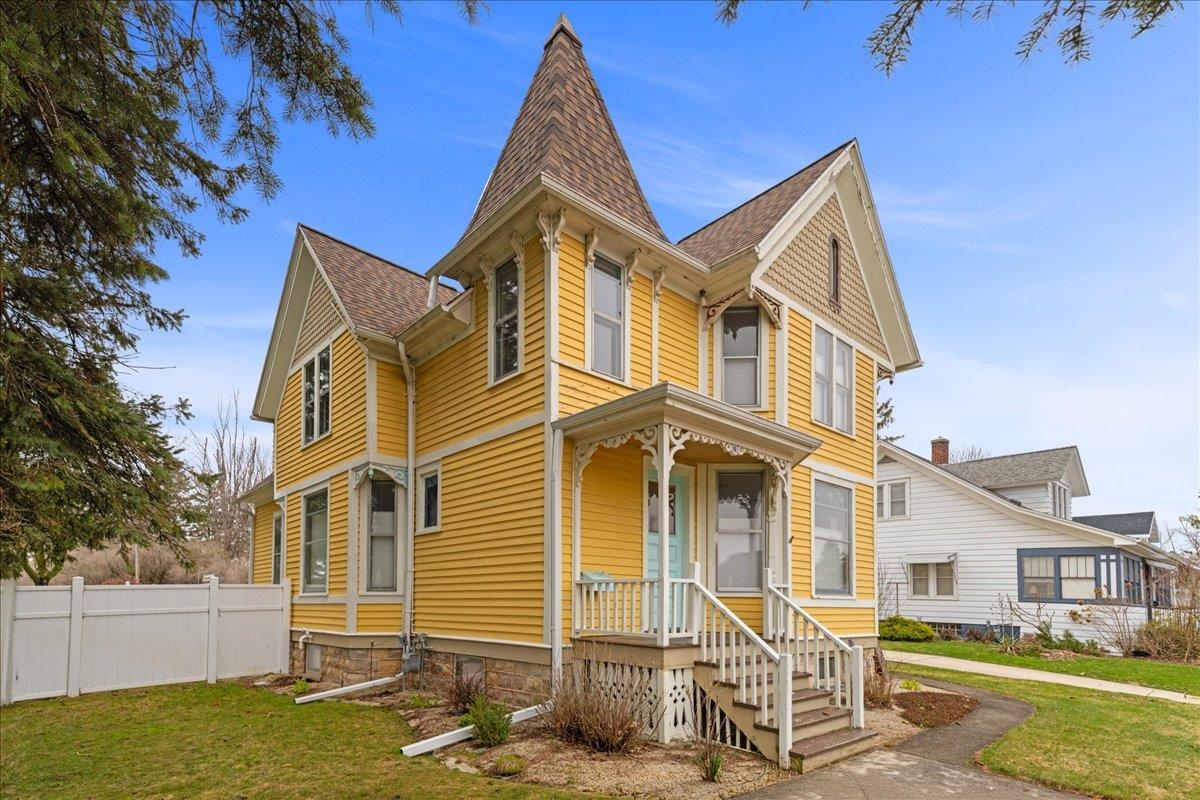 1301 DODGE Street property preview photograph
