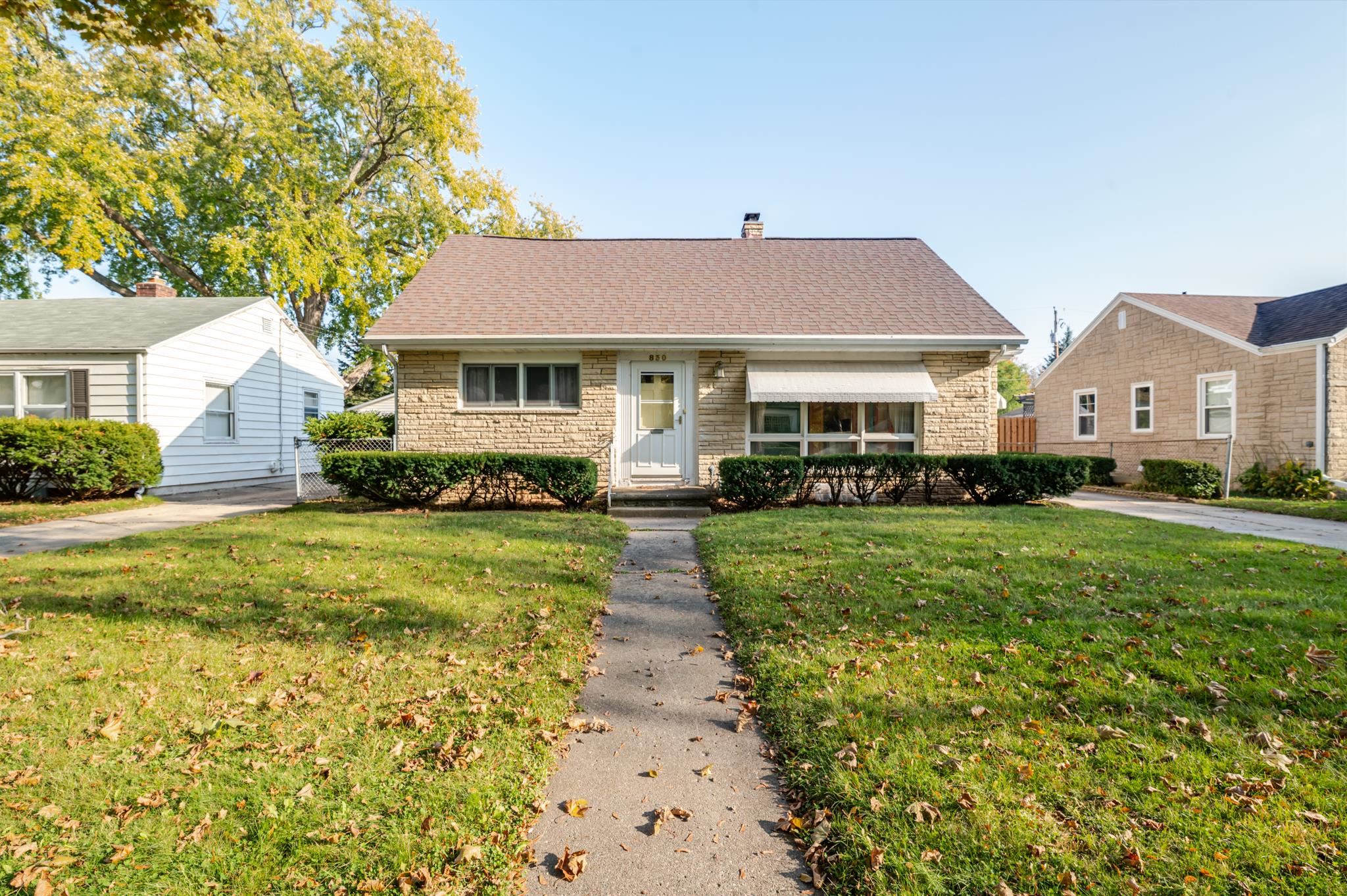 830 WINFORD Avenue property preview photograph