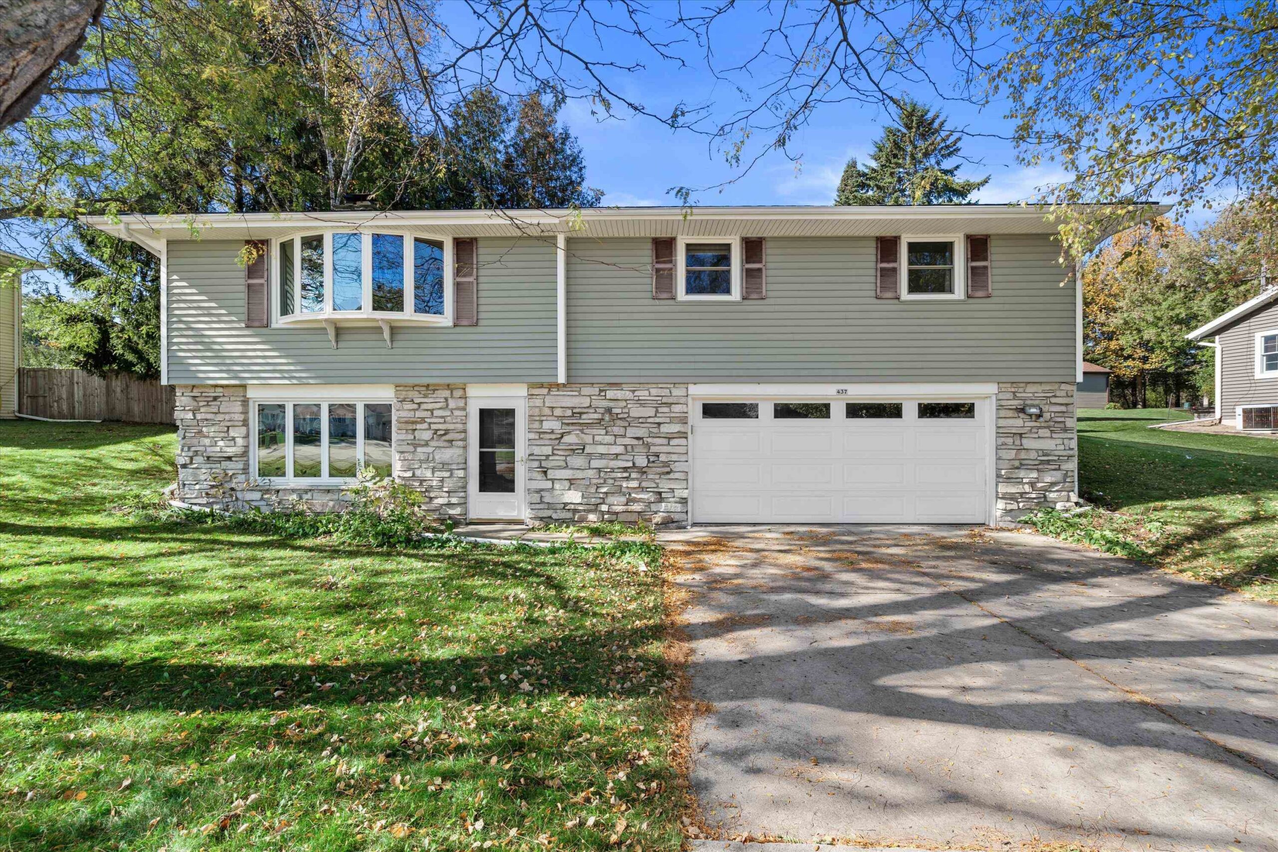 437 JENSEN Street property preview photograph