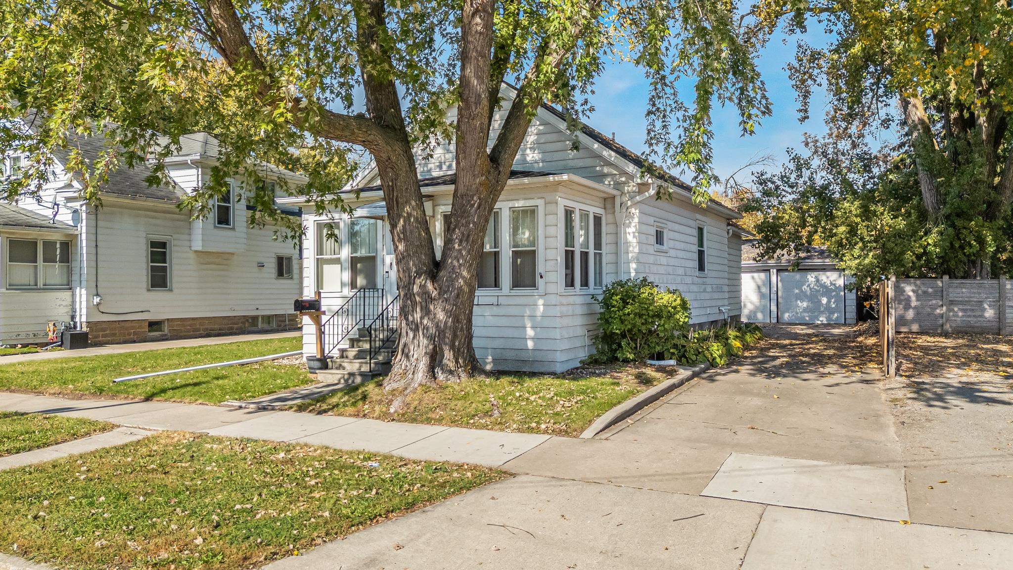 1408 W BENT Avenue property preview photograph