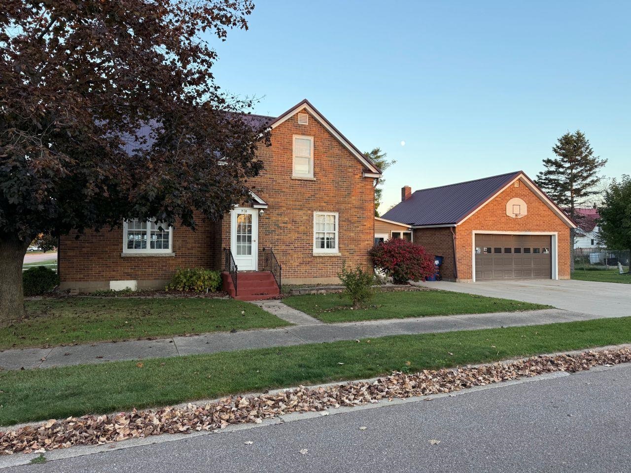710 NE 3RD Street property preview photograph