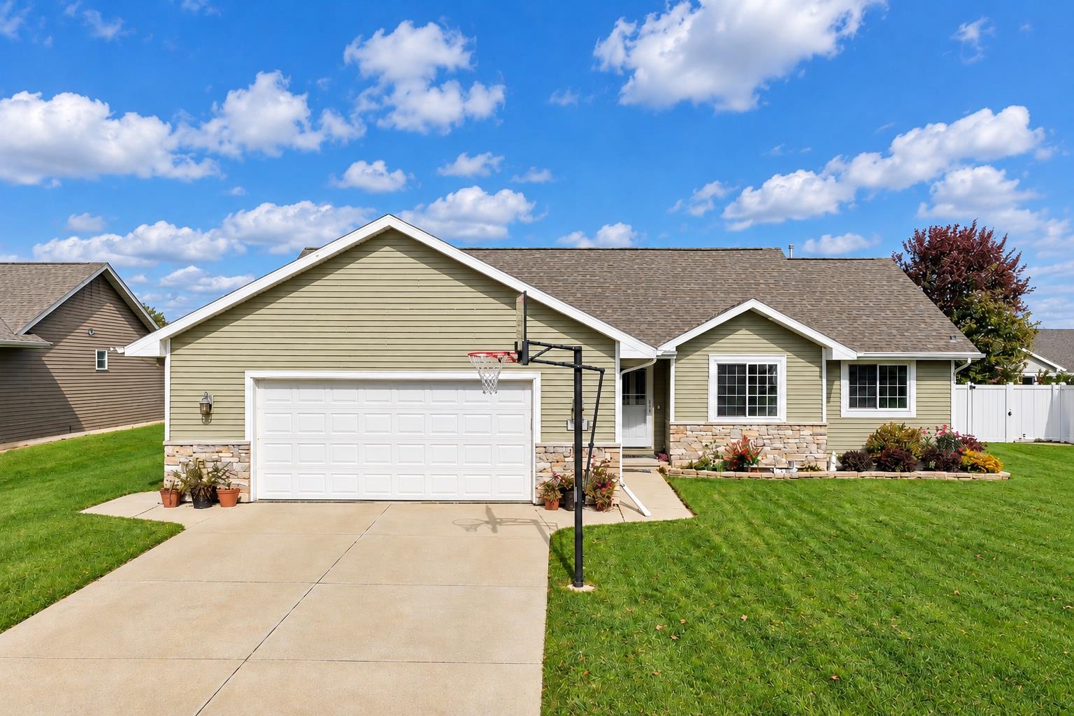 833 S MELCORN Circle property preview photograph