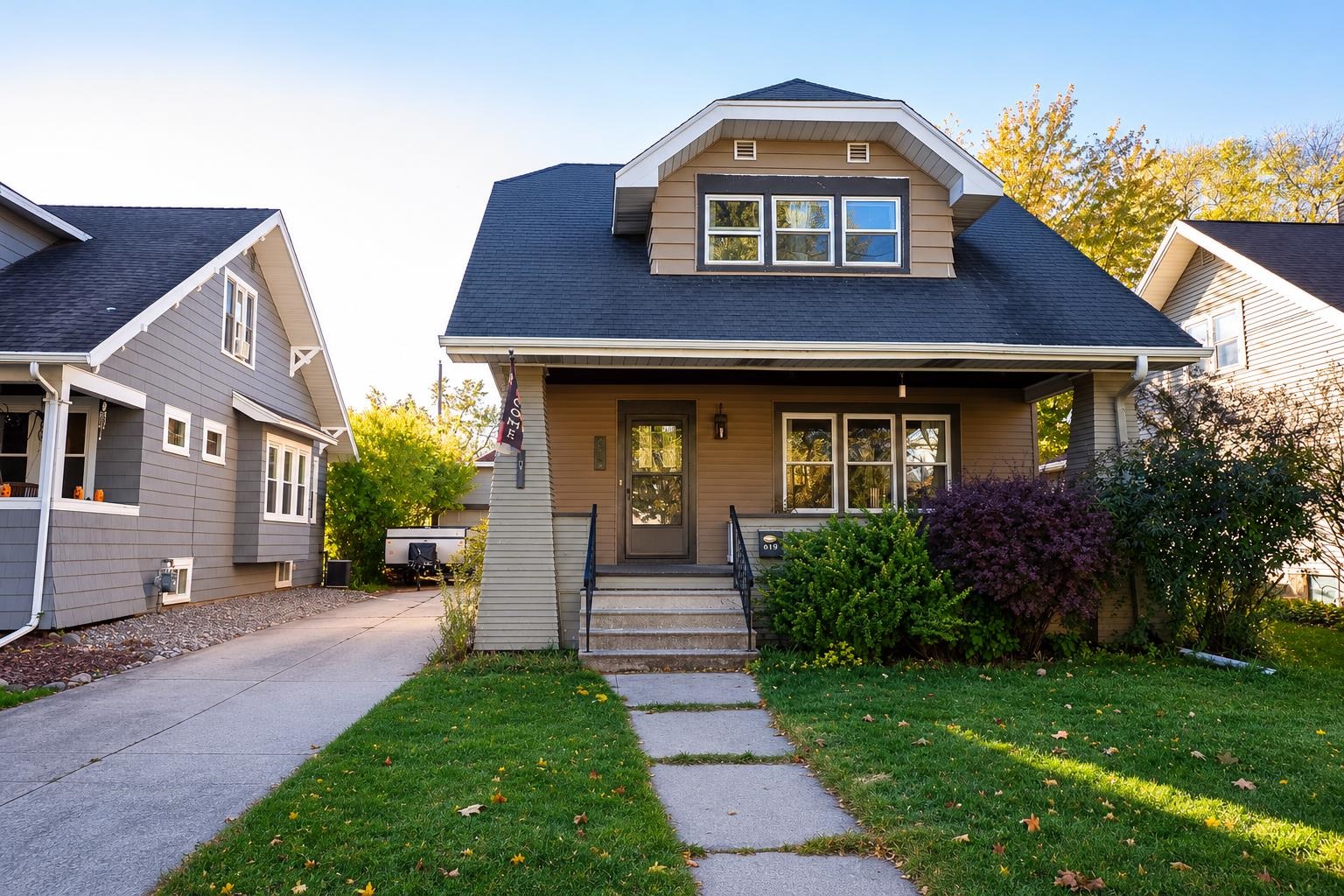 619 OAK Street property preview photograph
