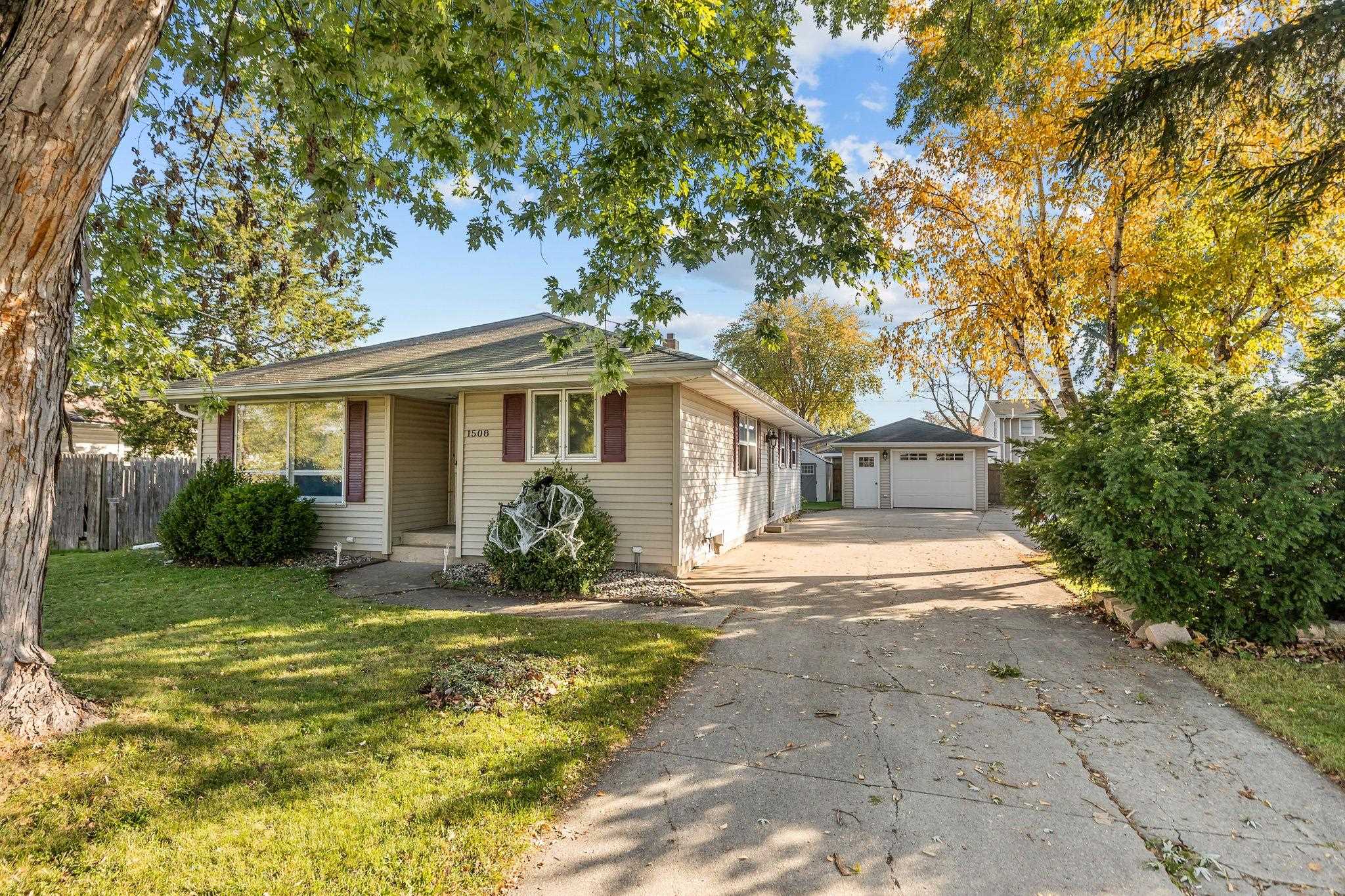 1508 COLLINS Street property preview photograph