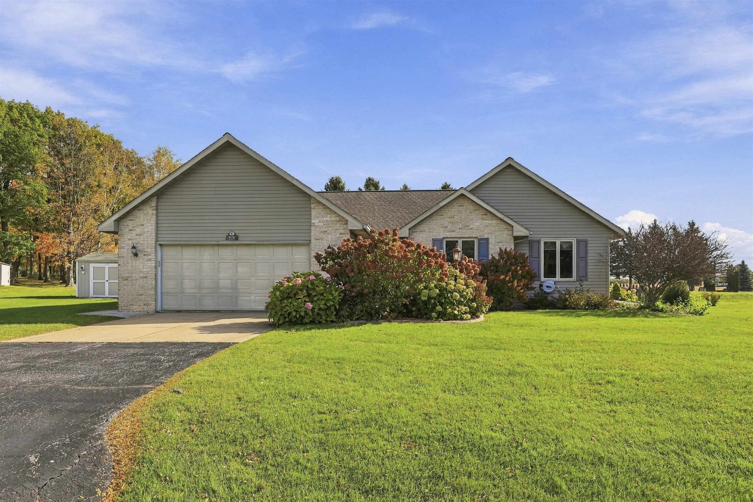 4790 KILTIE Court property preview photograph