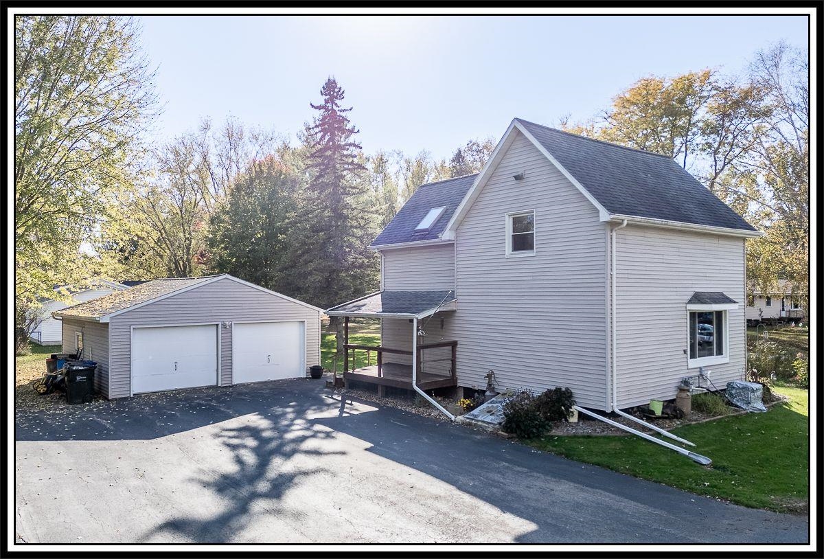 W7773 EAST Street property preview photograph
