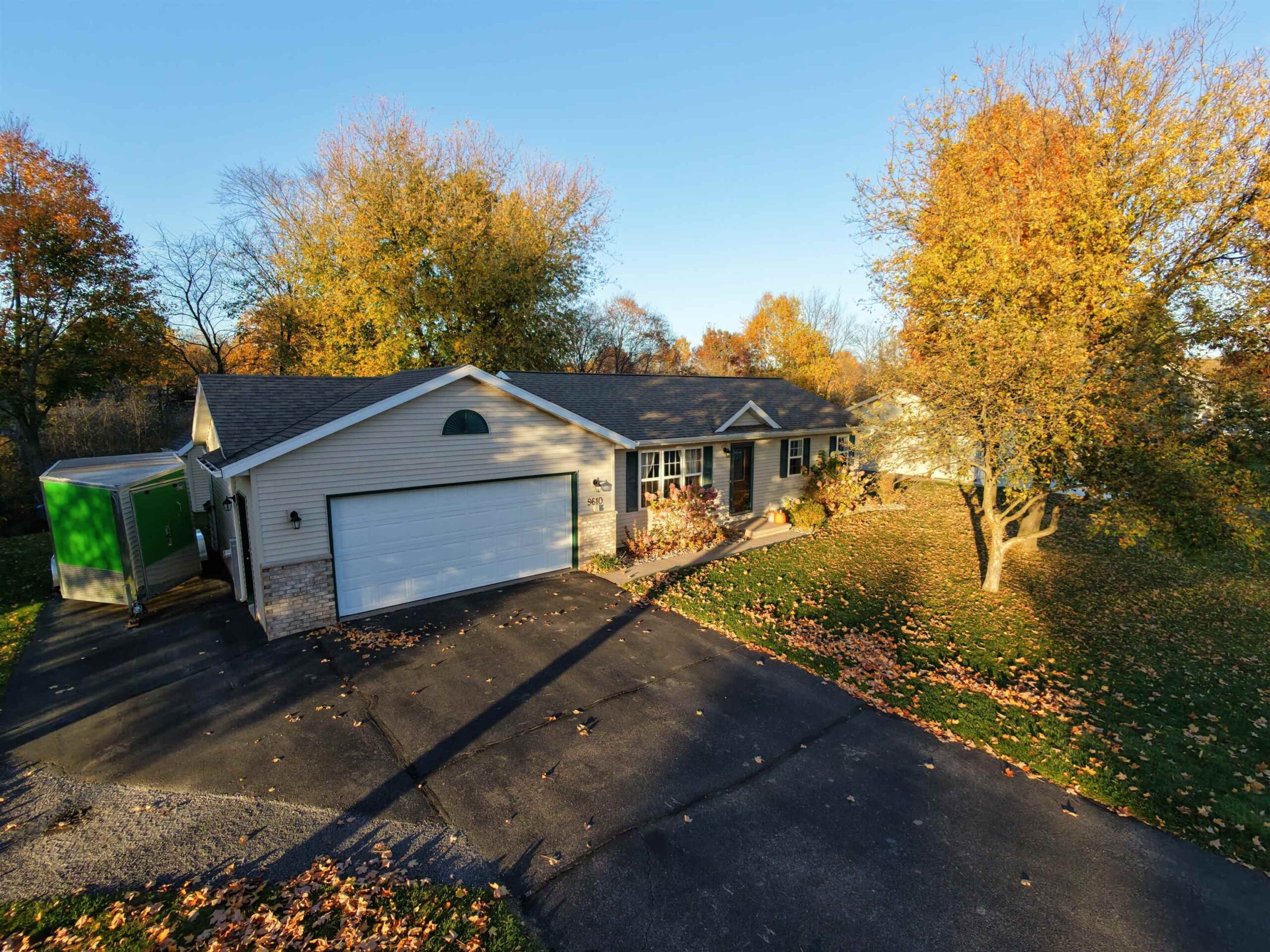 9610 SANDHILL Drive property preview photograph