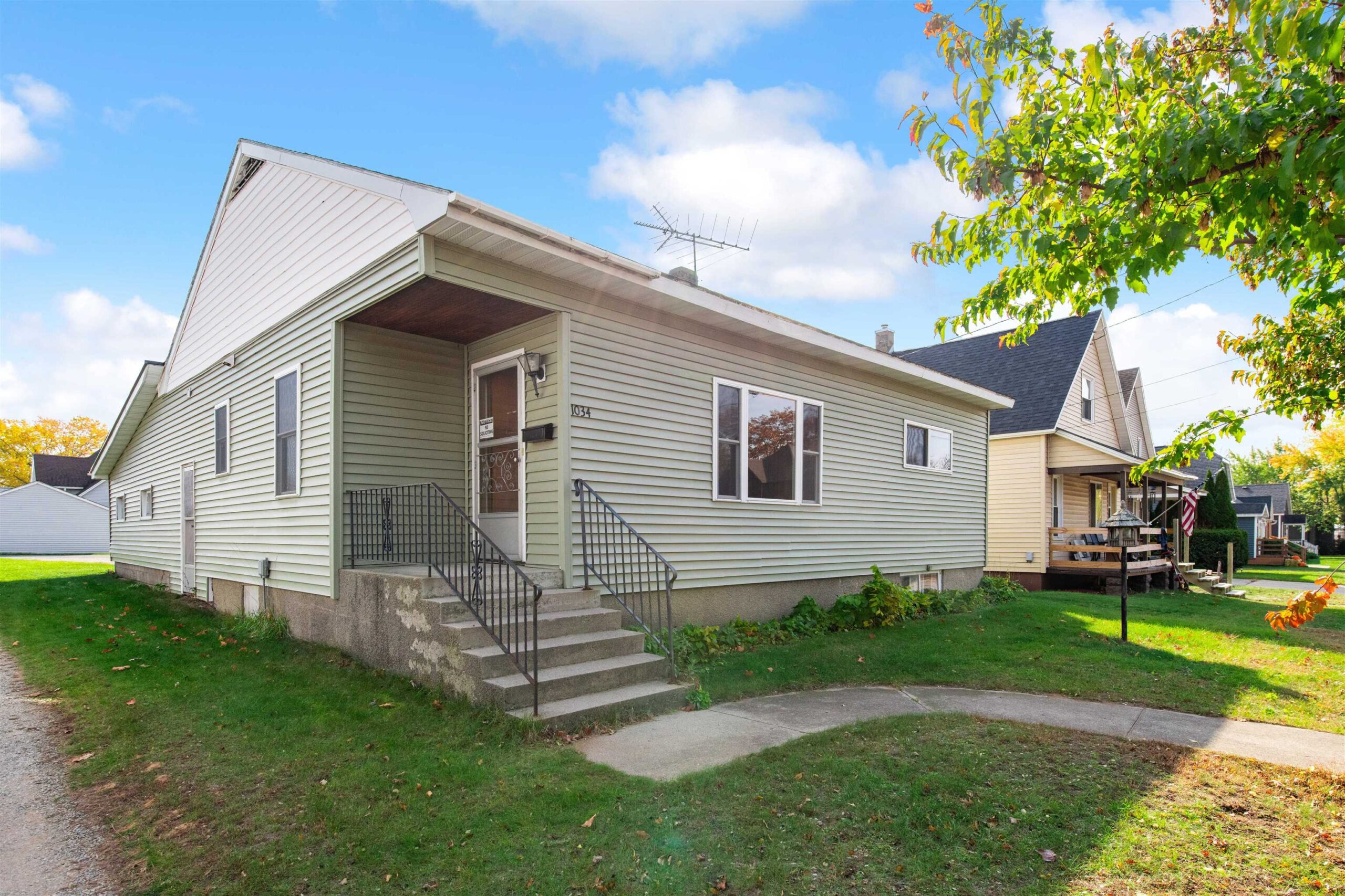 1034 JACKSON Street property preview photograph