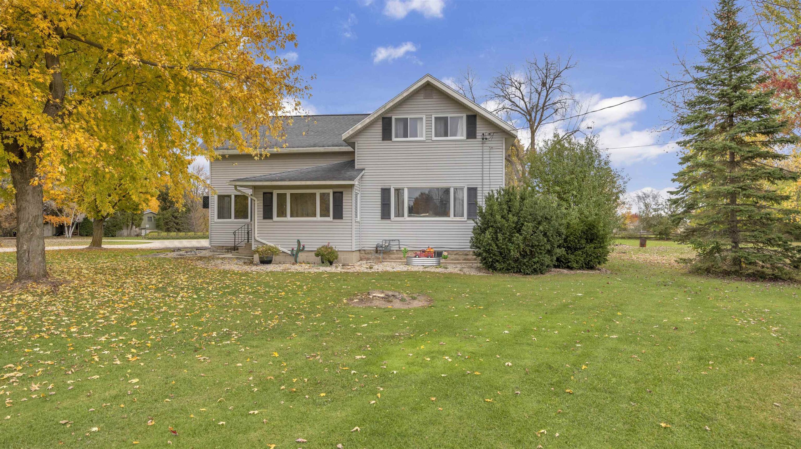 N7701 VAN DYNE Road property preview photograph