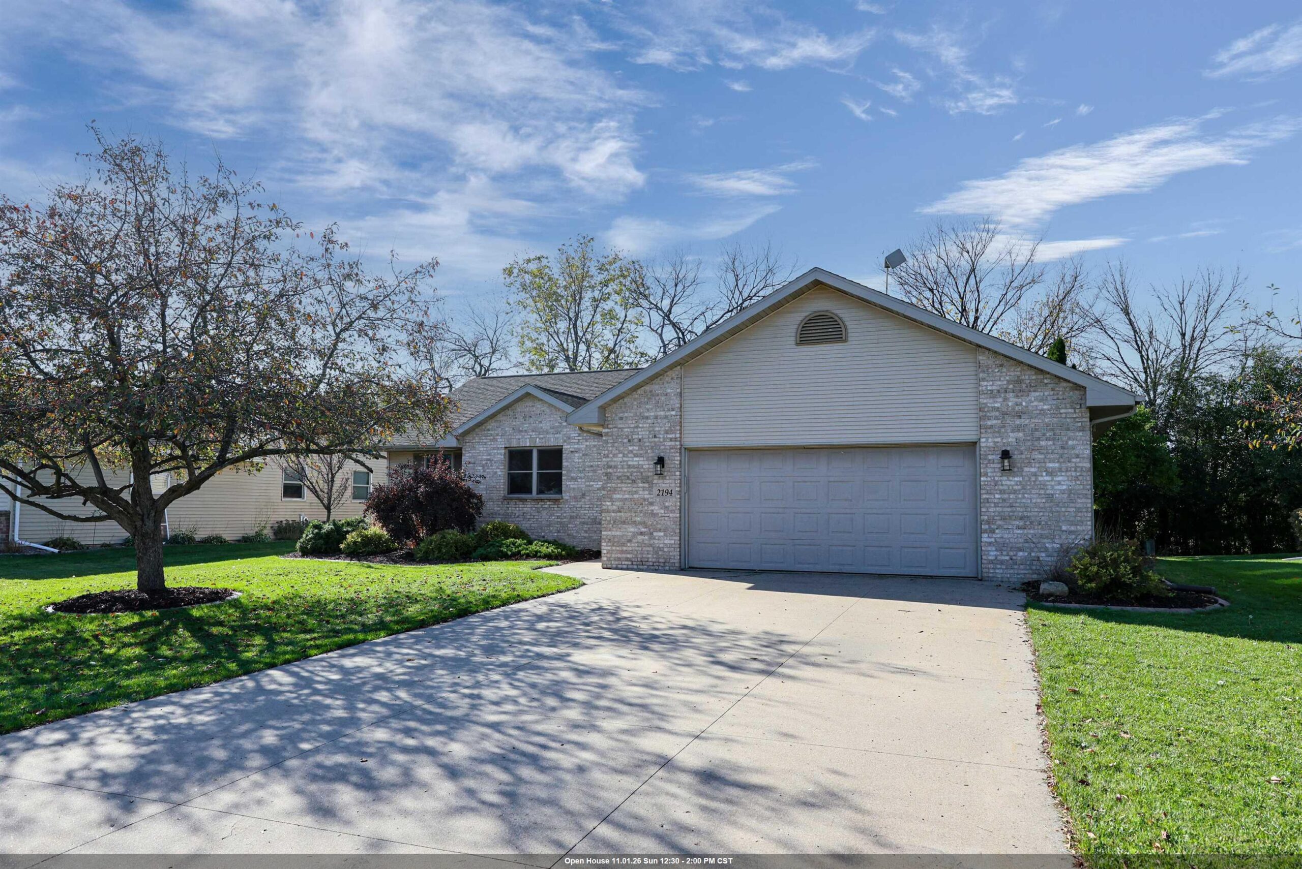 2194 DEER PRAIRIE Drive property preview photograph