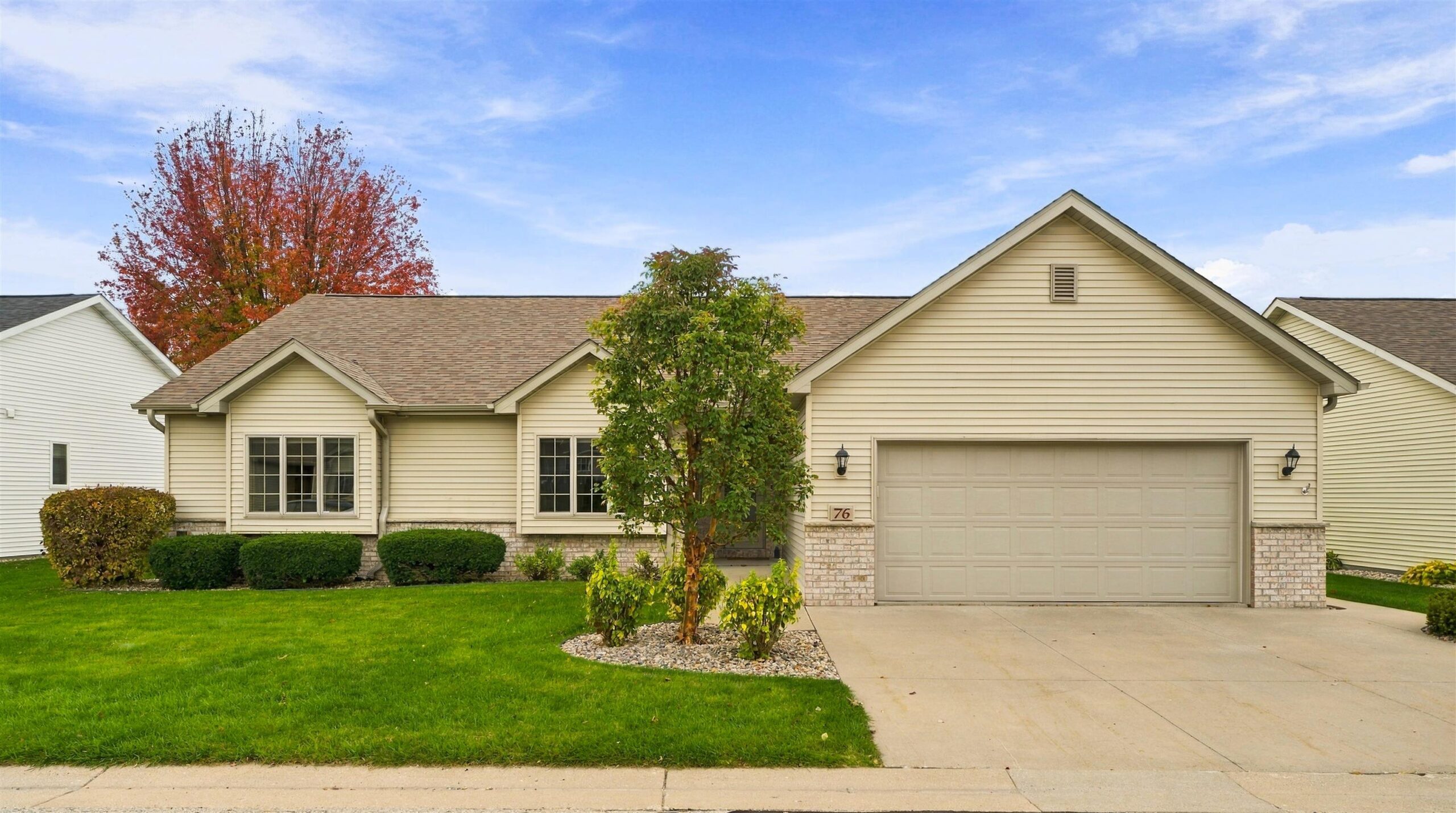 76 PENBROOK Circle property preview photograph