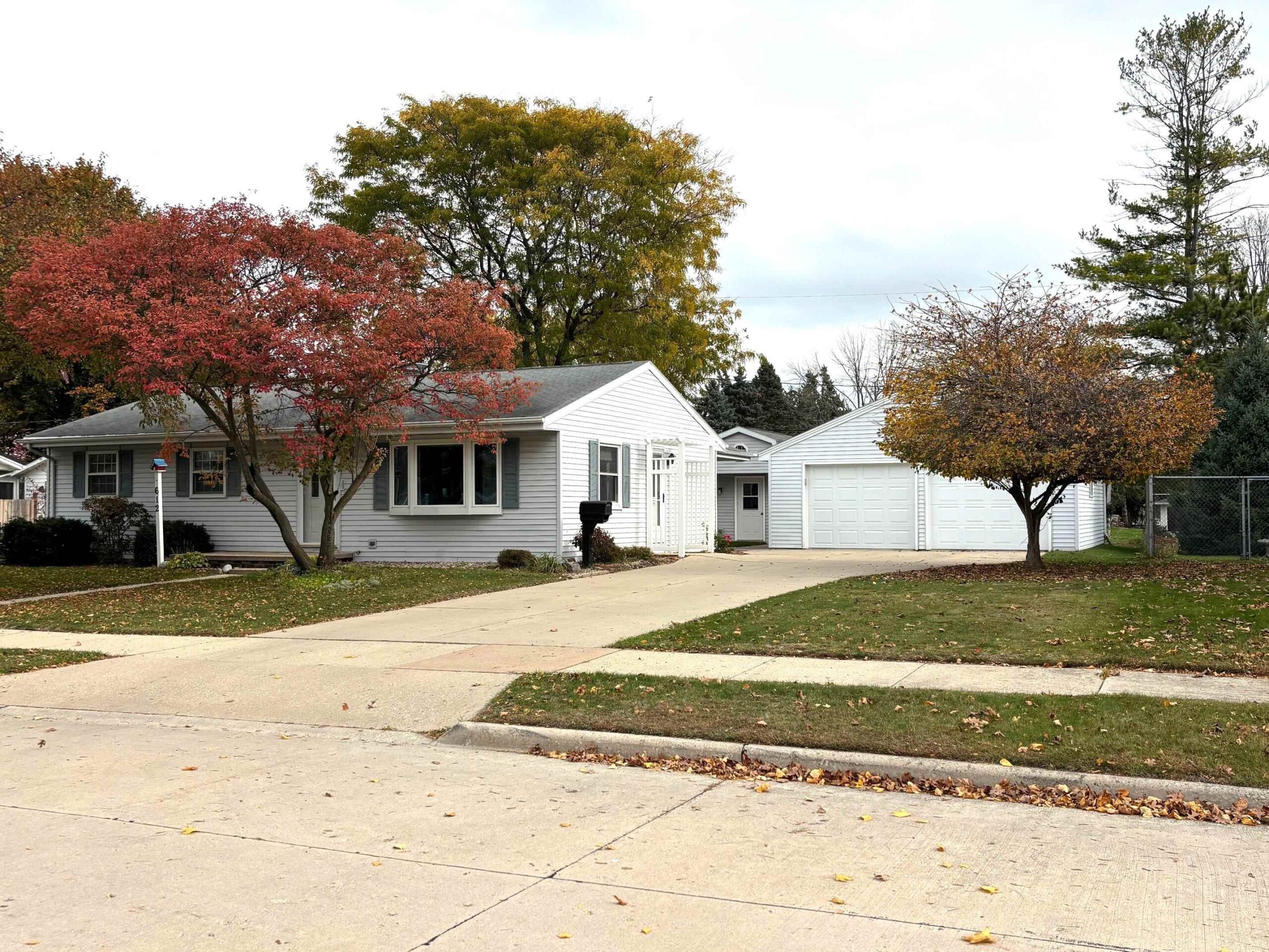 612 WALTER Street property preview photograph