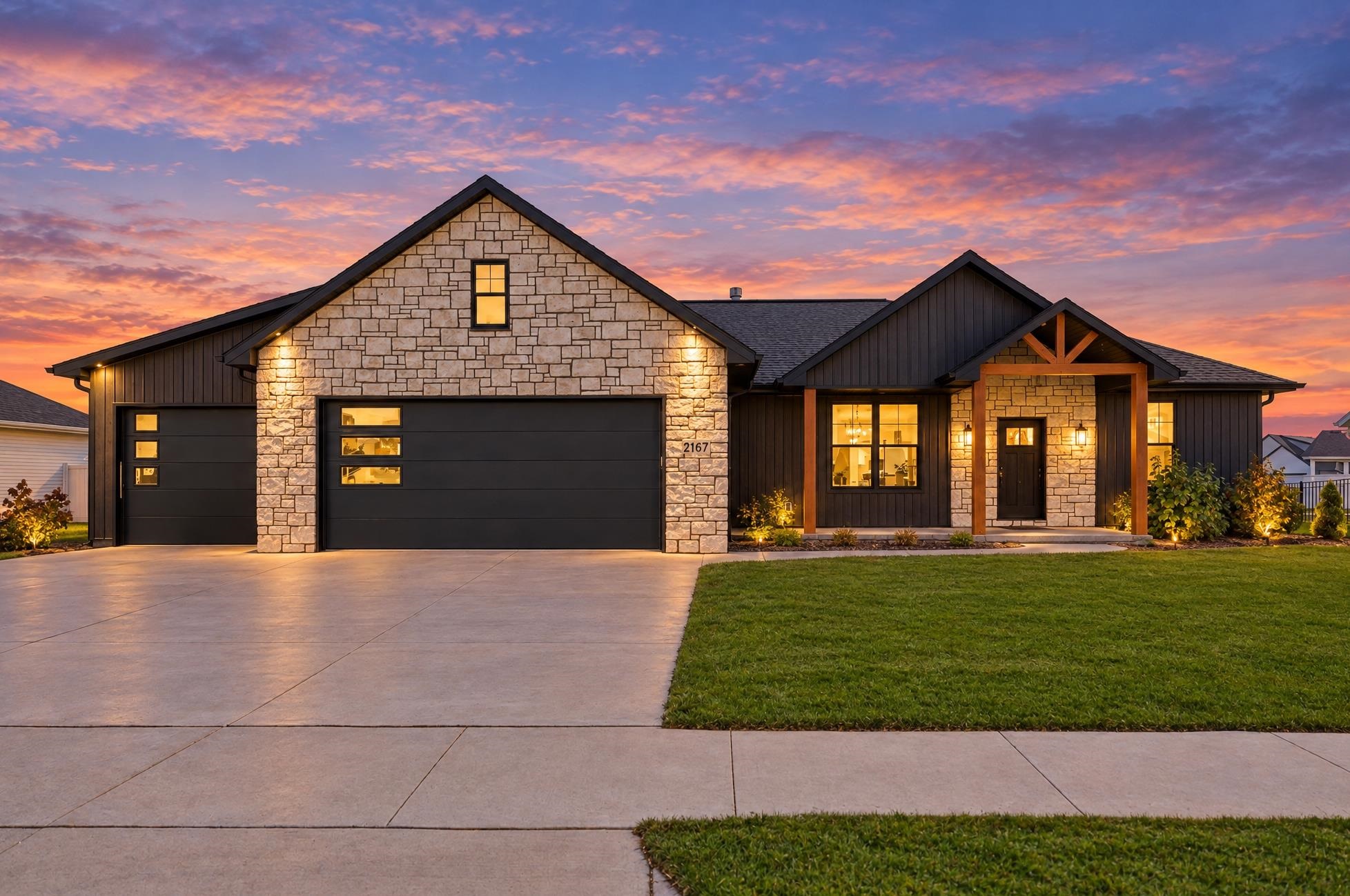 2167 POTTER Drive property preview photograph