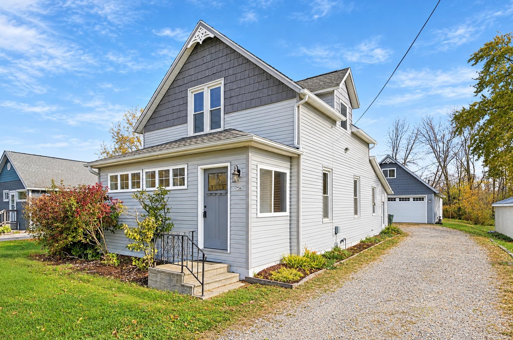 734 RIVERVIEW Drive property preview photograph