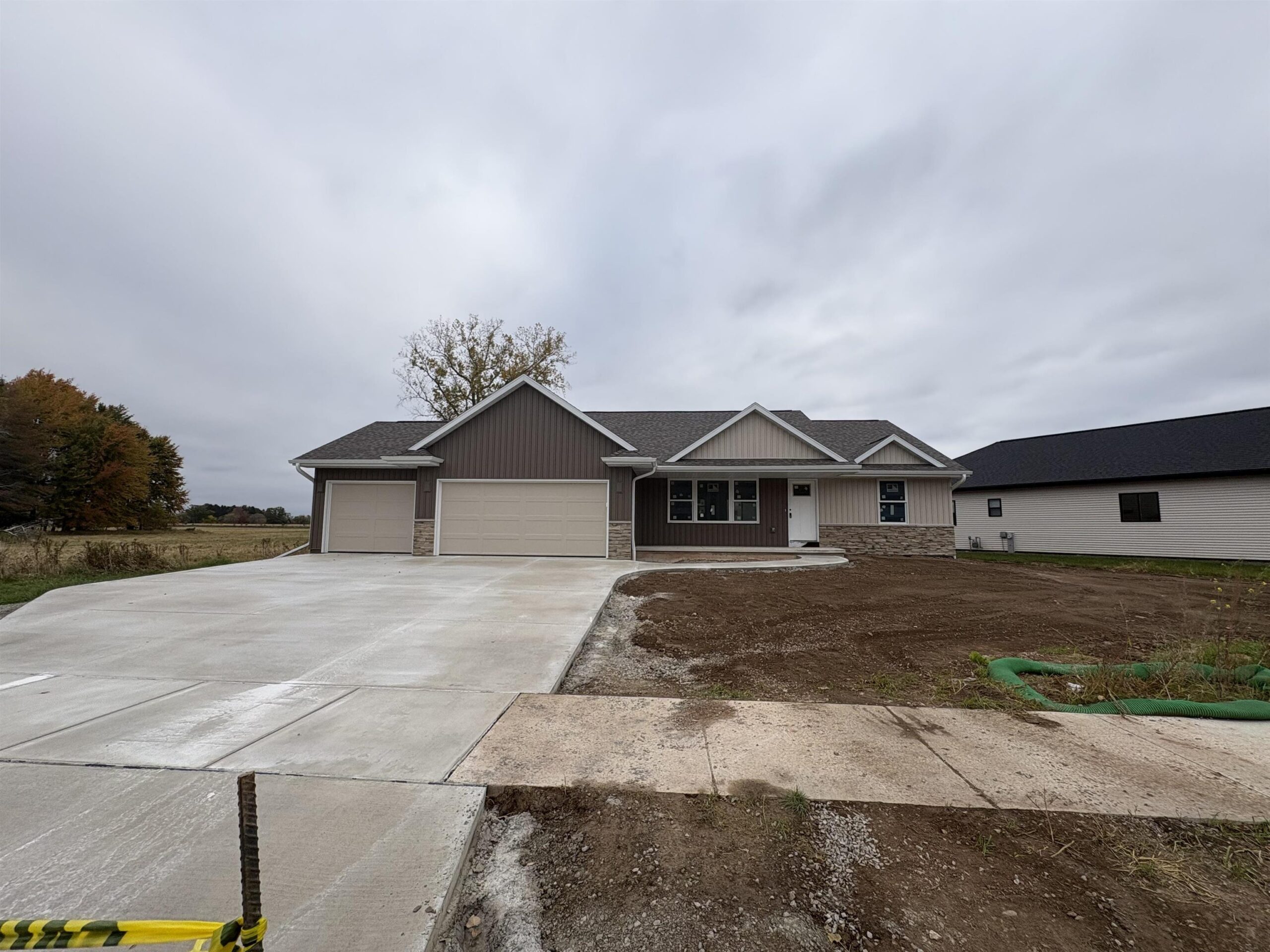 1690 TREFOIL Trail property preview photograph