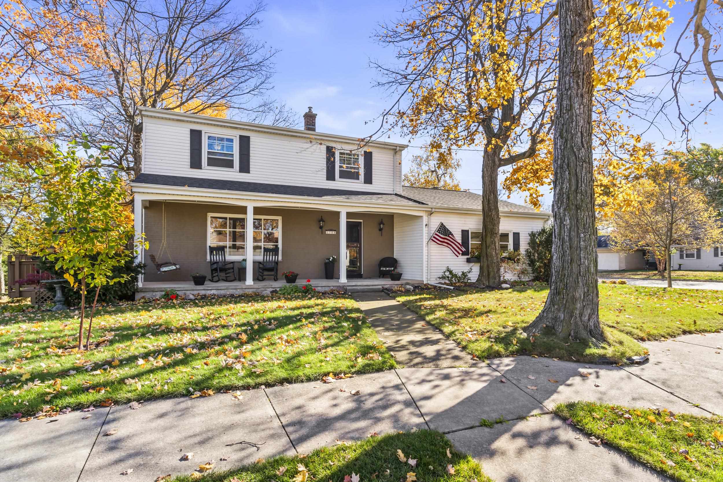 1708 OAKRIDGE Avenue property preview photograph