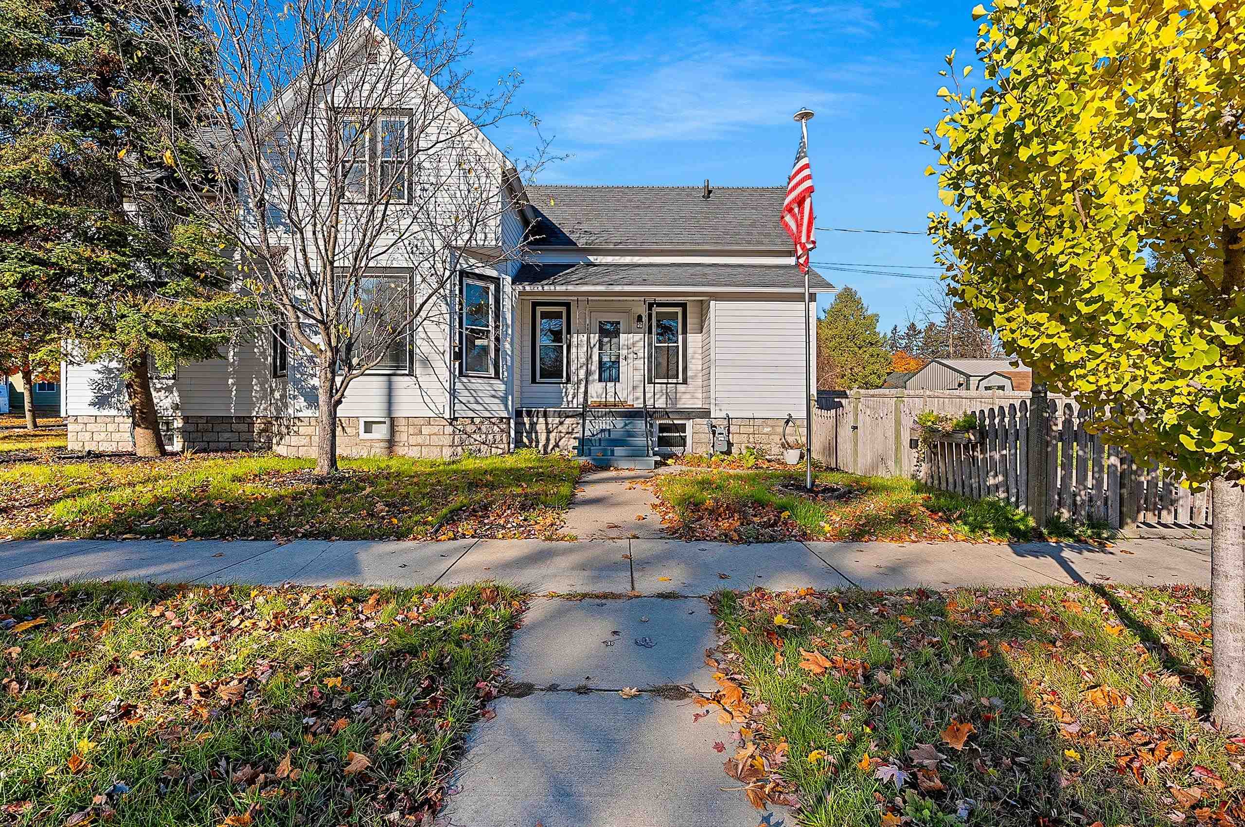 602 CARNEY Boulevard property preview photograph