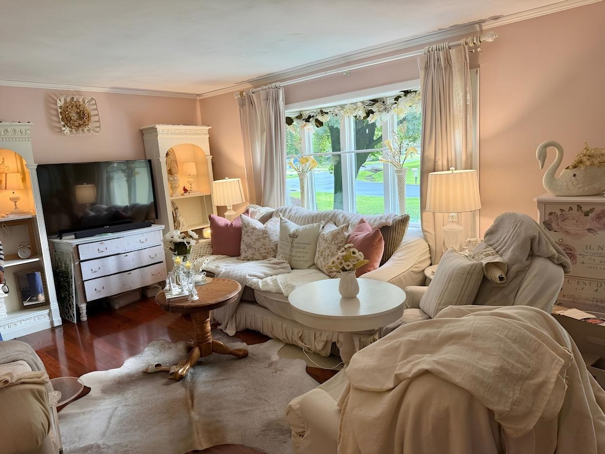 1596 OAKRIDGE Court property preview photograph