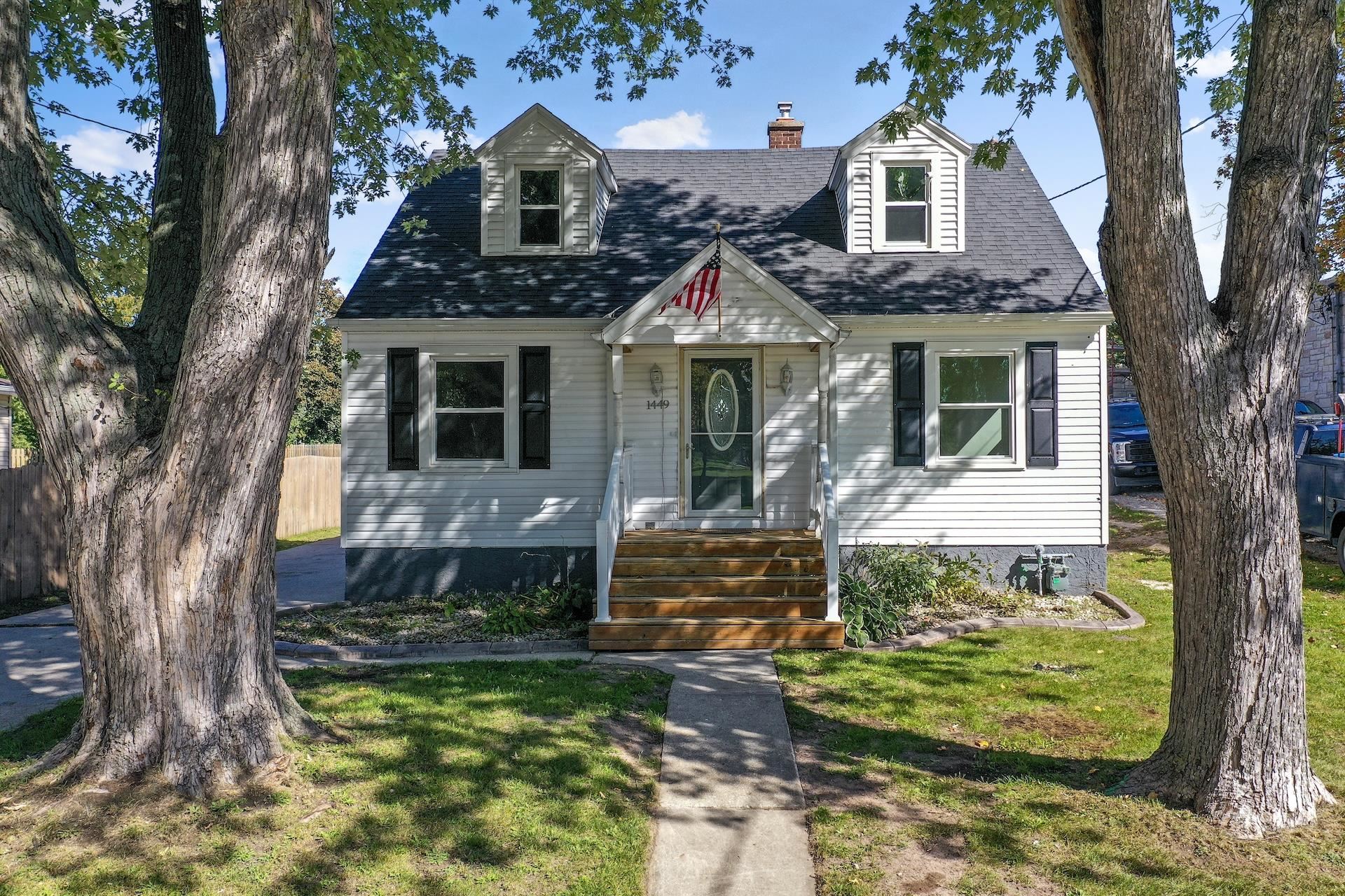 1449 CASS Street property preview photograph