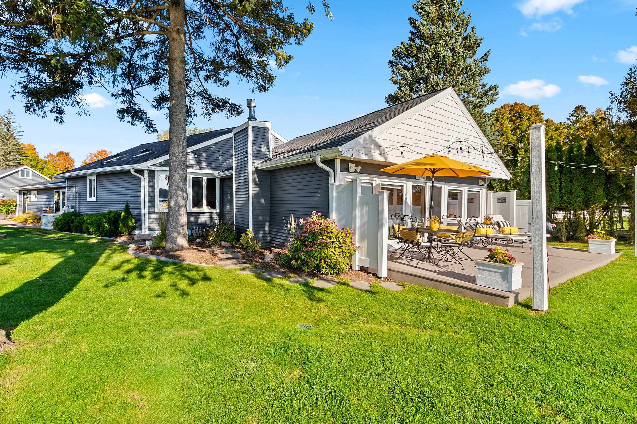 9538 HOLT PARK Road property preview photograph